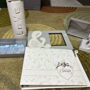 Elegant Wedding Guest Book Set